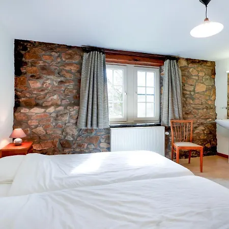 Spacious Holiday In La Reid With Terrace And Garden 別荘 *